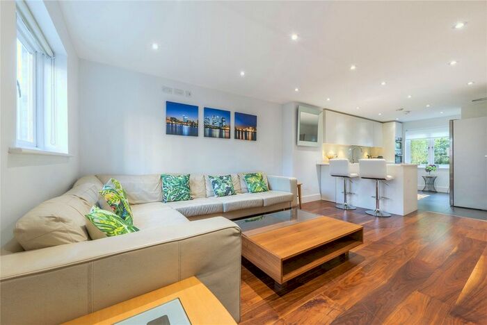 5 Bedroom Terraced House To Rent In St. Davids Square, Isle Of Dogs, London, E14