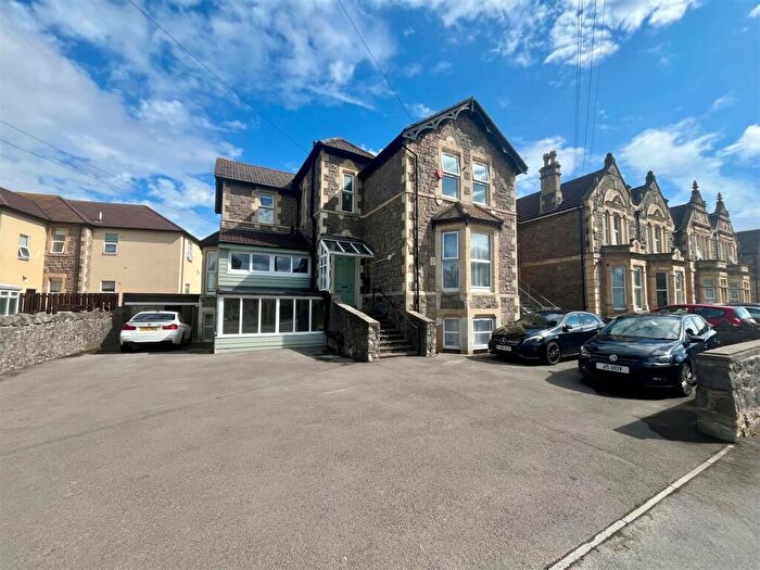 3 Bedroom Flat To Rent In Beaconsfield Road, Weston-Super-Mare, BS23