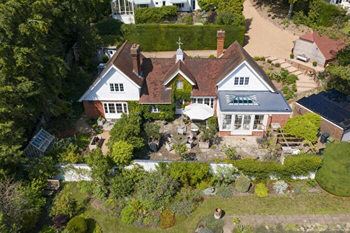 4 Bedroom Detached House To Rent In Guildown Avenue, Guildford, GU2