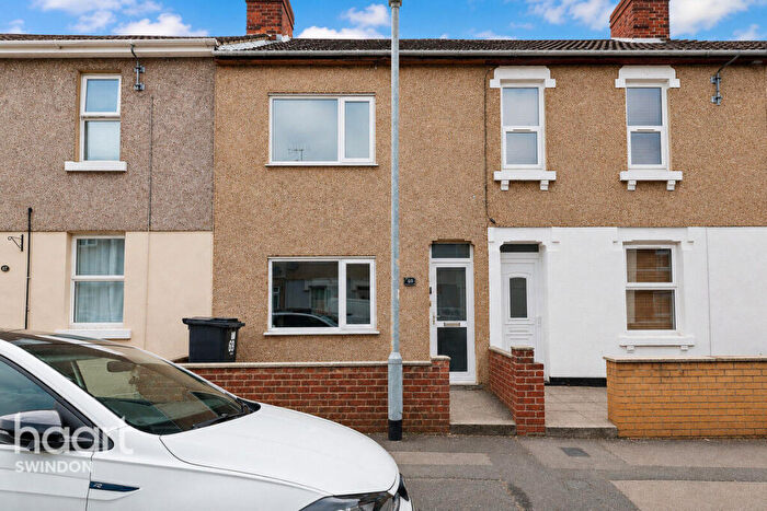 3 Bedroom Terraced House For Sale In Redcliffe Street, Swindon, SN2