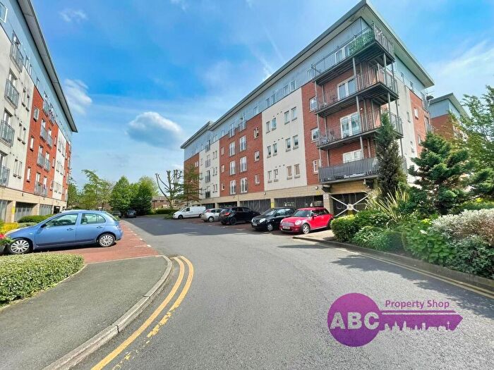 2 Bedroom Apartment To Rent In Adamson House, Elmira Way, Salford, M5