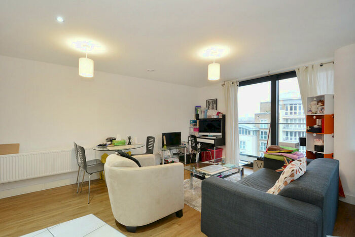 1 Bedroom Apartment To Rent In Vancouver House, Surrey Quays Road, SE16