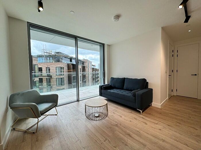 1 Bedroom Flat To Rent In Valencia Tower, Place, London, EC1V