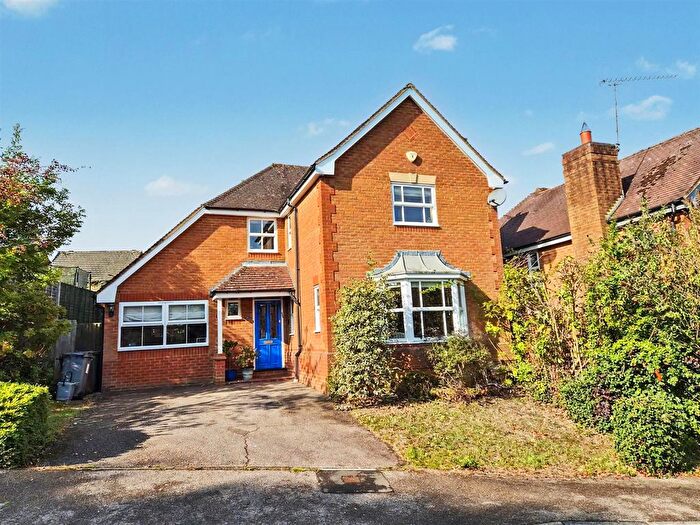 4 Bedroom Detached House For Sale In King Charles Road, Shenley, WD7
