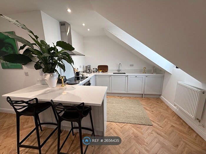 2 Bedroom Flat To Rent In Yacht Club Apartments, Margate, CT9