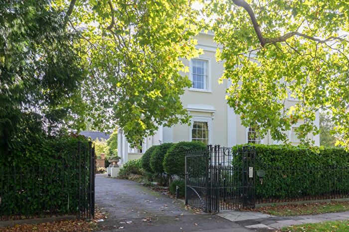 1 Bedroom Flat To Rent In Pittville Lawn, Cheltenham, GL52