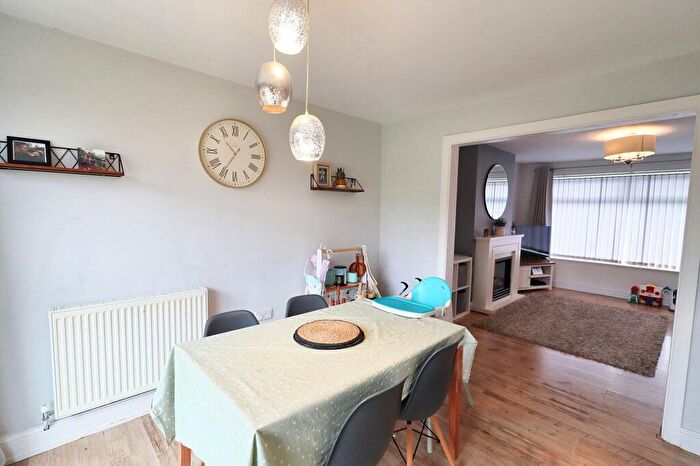 3 Bedroom Semi-Detached House For Sale In Woodleigh, Thornbury, BS35