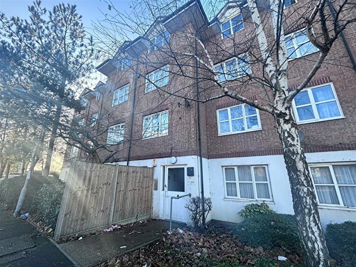 2 Bedroom Flat To Rent In Lavender Place, Ilford, IG1