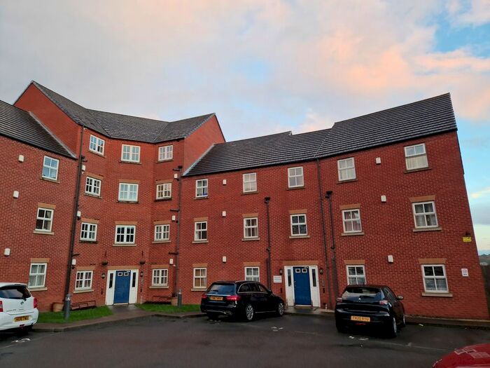 2 Bedroom Flat To Rent In Spindle Court, Mansfield, NG19