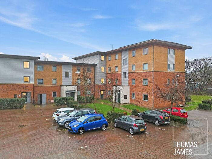 2 Bedroom Flat For Sale In Millicent Grove, London, N13