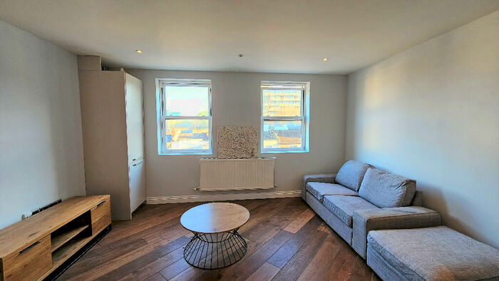 2 Bedroom Apartment To Rent In Bethnal Green Road, London, E2