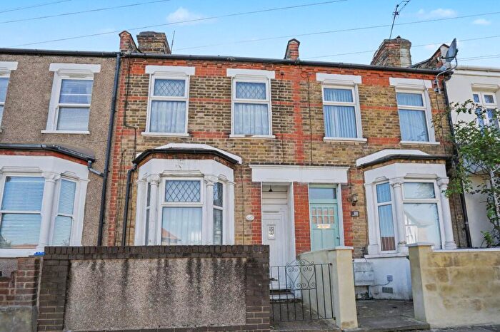 2 Bedroom Terraced House For Sale In Timbercroft Lane, London, SE18