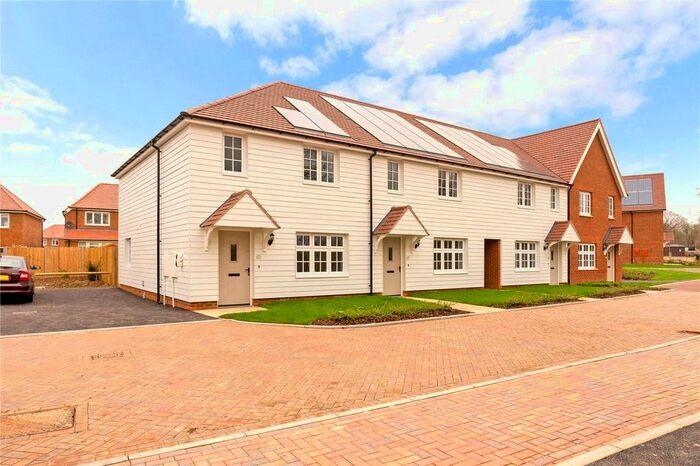 3 Bedroom Detached House For Sale In Appledore Green, Tenterden, Kent, TN30