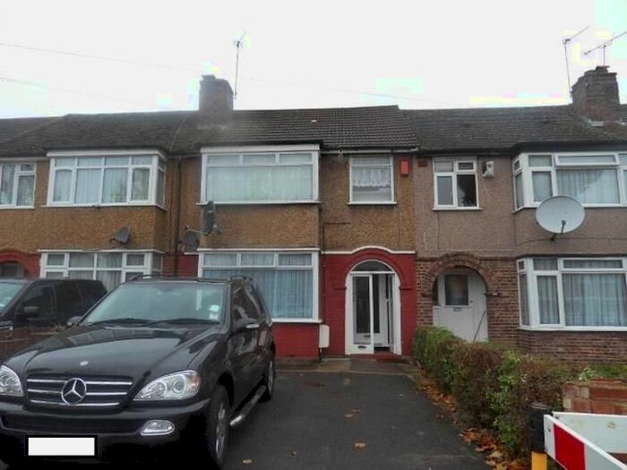 1 Bedroom Maisonette To Rent In Uppertown Road, Greenford, Middlesex, UB6