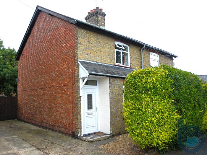 3 Bedroom Semi Detached Bungalow To Rent In Manor Avenue, Peterborough, PE2