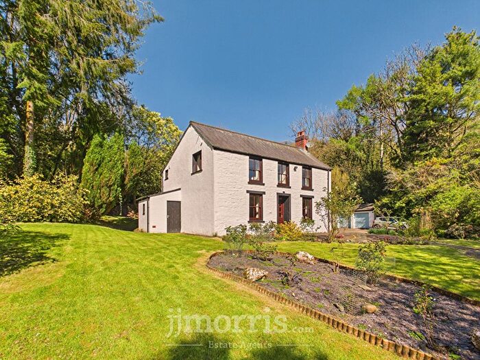 3 Bedroom Smallholding For Sale In Llanycefn, Clynderwen, SA66