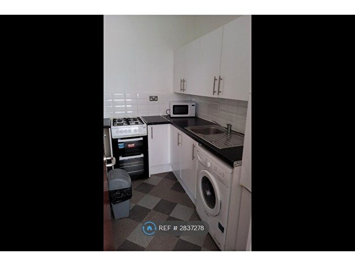 1 Bedroom Flat To Rent In College Road, Manchester, M16