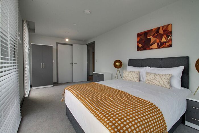 2 Bedroom Flat To Rent In Jq Rise, Goodman Street, Birmingham City Centre, B1