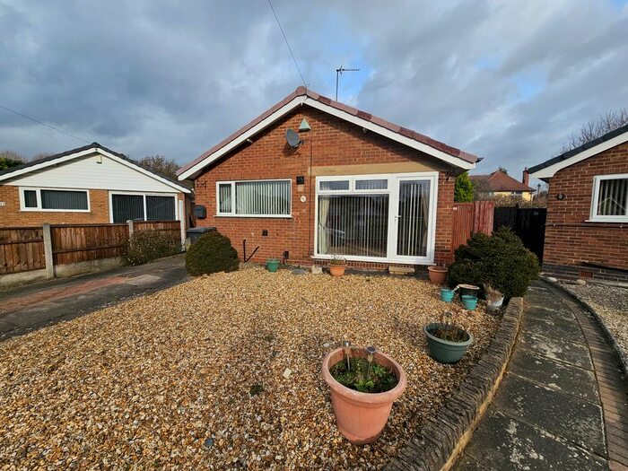 3 Bedroom Bungalow To Rent In Vale Gardens, Nottingham, NG4