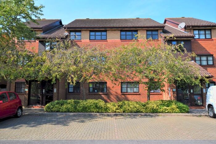 1 Bedroom Flat To Rent In Ash Walk, Wembley, Greater London, HA0