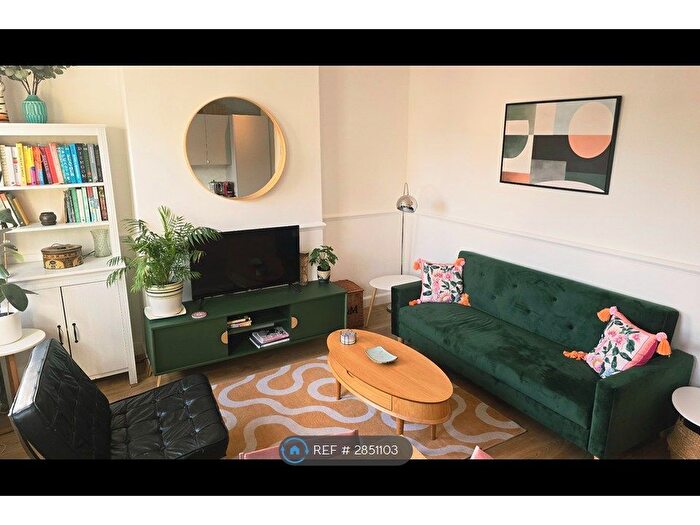 2 Bedroom Flat To Rent In Cerise Road, London, SE15