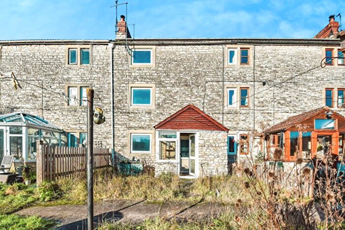 3 Bedroom Terraced House For Sale In Lower Whitelands, Radstock, BA3