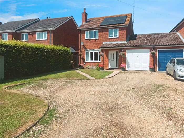 3 Bedroom Link Detached House For Sale In Cranesgate South, Whaplode St. Catherines, Spalding, PE12