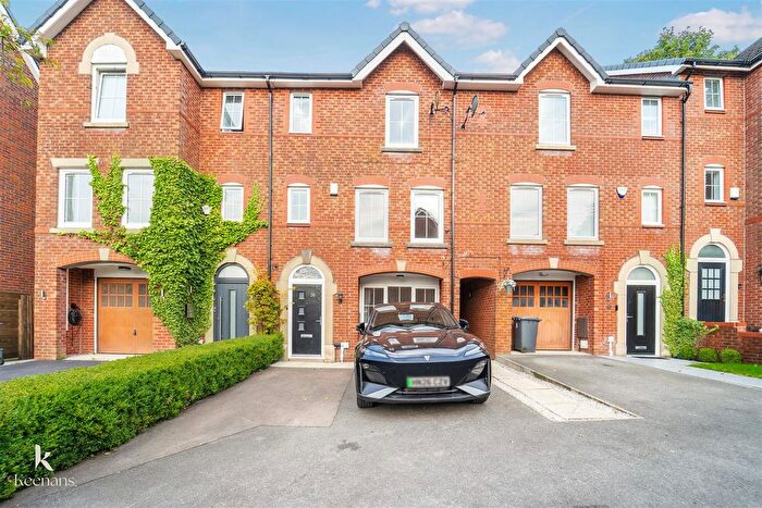 4 Bedroom Town House For Sale In Wilton Close, Blackburn, BB2