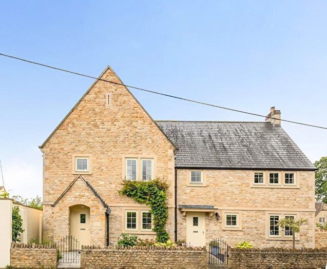 3 Bedroom Semi-Detached House For Sale In Priory Street, Corsham, SN13