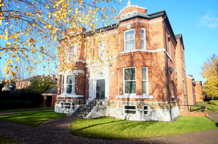 2 Bedroom Apartment To Rent In Mauldeth Court, Mauldeth Road, Withington, M20