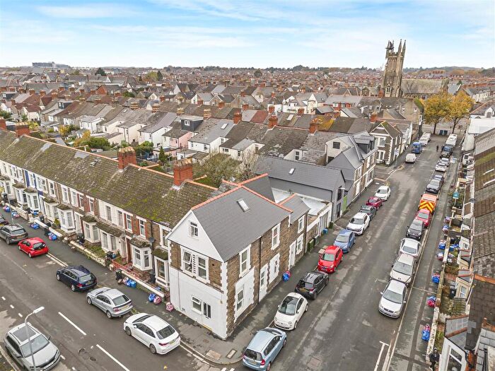 5 Bedroom End Of Terrace House For Sale In Glenroy Street, Cardiff, CF24