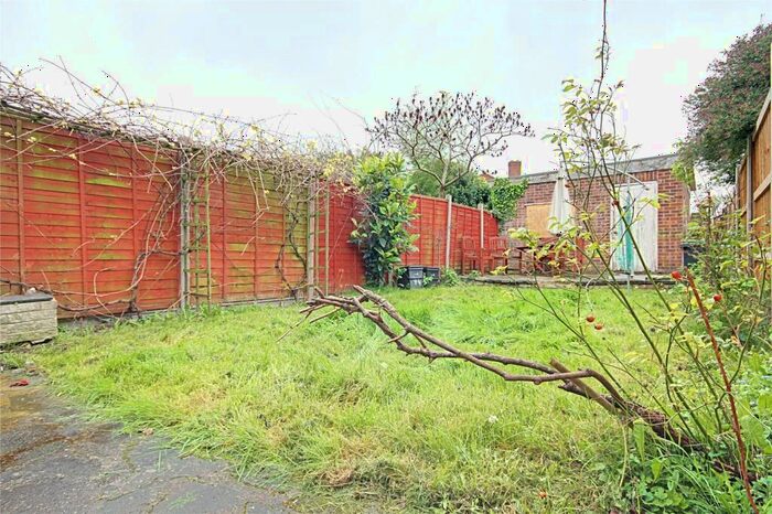 5 Bedroom Terraced House To Rent In Farm Road, London, N21