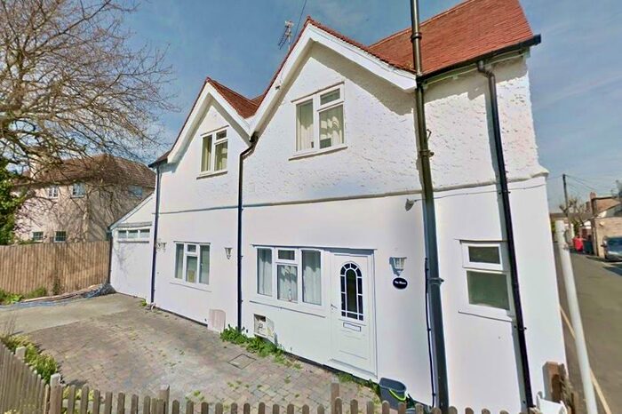 2 Bedroom House To Rent In Inside The Gates, Old Way, Frinton-on-Sea, CO13