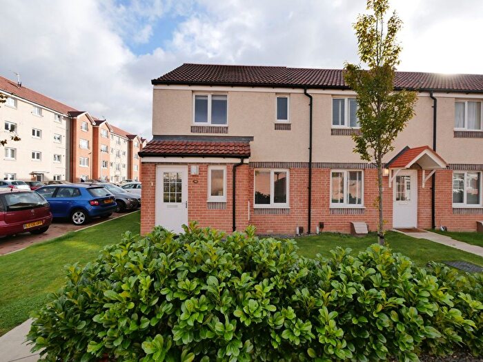 3 Bedroom End Of Terrace House For Sale In Dunipace Road, South Gyle, Edinburgh, EH12