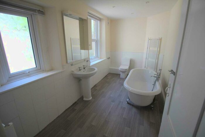 2 Bedroom Apartment To Rent In Shrubbery Walk, Weston-super-Mare, BS23
