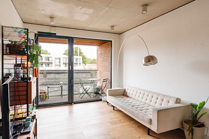 1 Bedroom Flat To Rent In Mentmore Terrace, London, E8