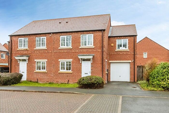3 Bedroom Semi Detached House For Sale In Cedar Drive, Seacroft, Leeds, West Yorkshire, LS14