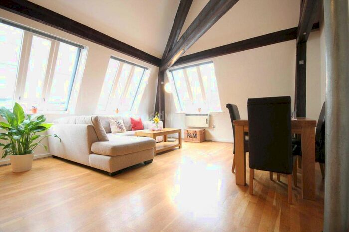 2 Bedroom Apartment To Rent In China House, Harter Street, City Centre, M1