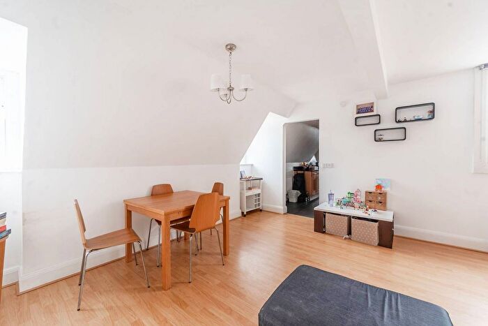 2 Bedroom Flat For Sale In Langton House, Harrow, HA2