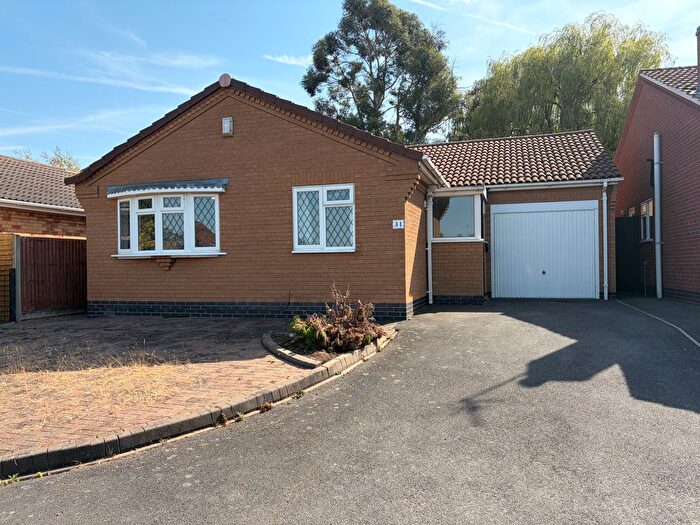 2 Bedroom Bungalow To Rent In Fontwell Drive, Leicester, LE2