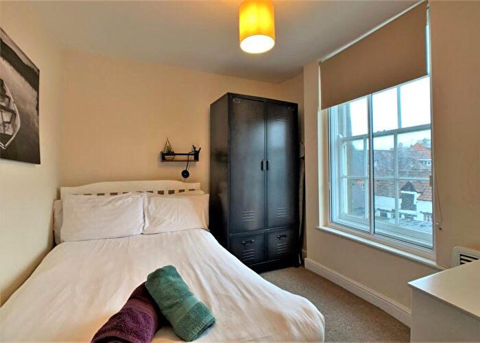 1 Bedroom Flat To Rent In Market Place, Wantage, OX12