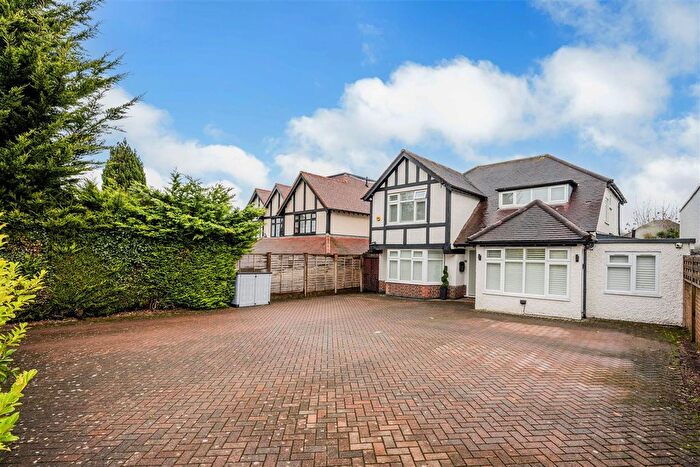 5 Bedroom Detached House For Sale In Fir Tree Road, Epsom, KT17