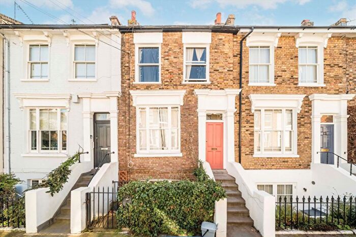 1 Bedroom Flat For Sale In Chancellors Street, Hammersmith, W6