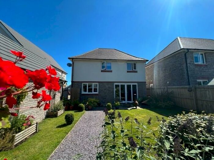 4 Bedroom House To Rent In Cae Newydd, St. Nicholas, Cardiff, CF5