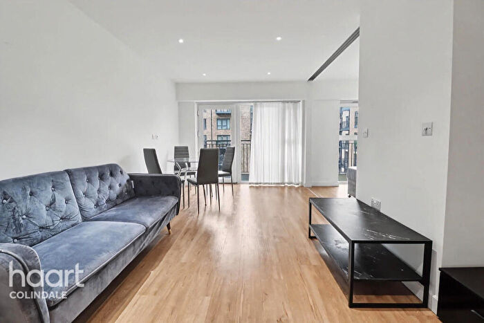 1 Bedroom Apartment For Sale In Farington House, Beaufort Park, NW9