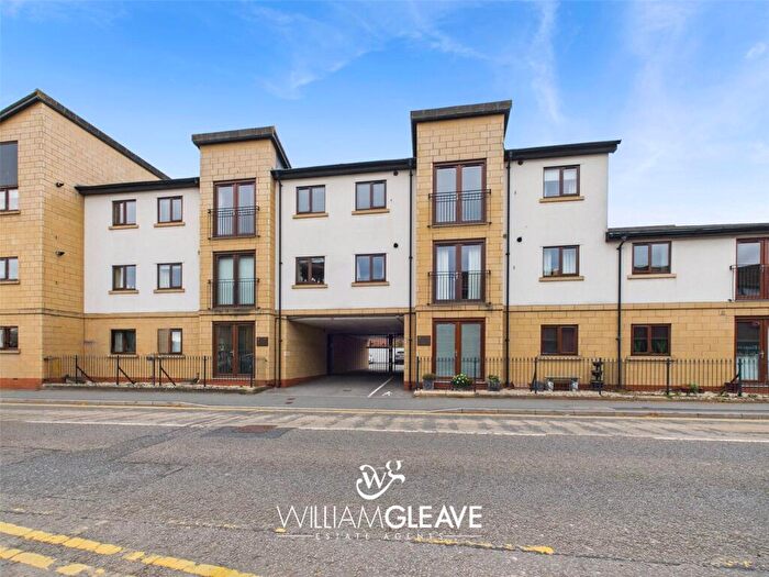 2 Bedroom Apartment For Sale In New Street, Mold, Flintshire, CH7