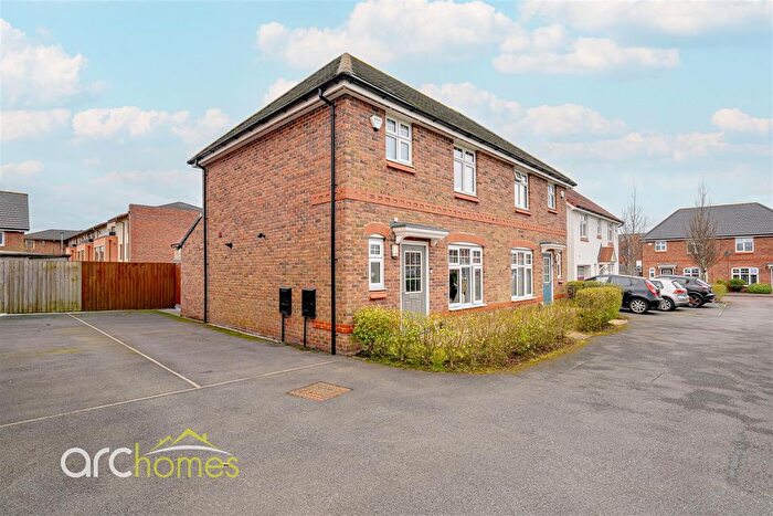 3 Bedroom Semi Detached House For Sale In Spinningfield Close, Atherton, Manchester, M46