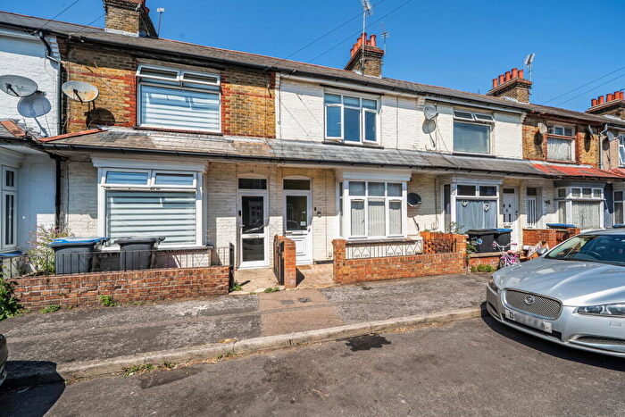 2 Bedroom Terraced House For Sale In Marden Avenue, Ramsgate, CT12