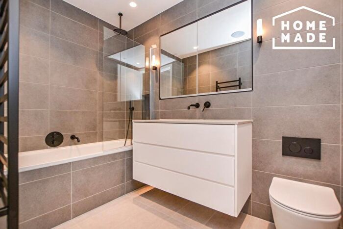 1 Bedroom Flat To Rent In Middle Yard, Dudden Hill Lane, London, NW10