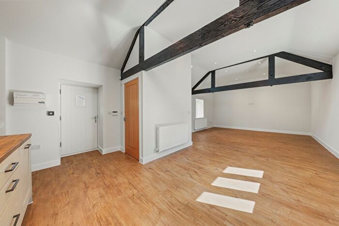 2 Bedroom Property For Sale In Tilling Close, Ambergate, Belper, DE56